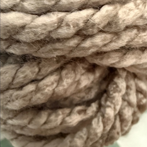 Yarn Bee Dream Supreme in Color Linen,10% Premium Micro Acrylic - Picture 7 of 7